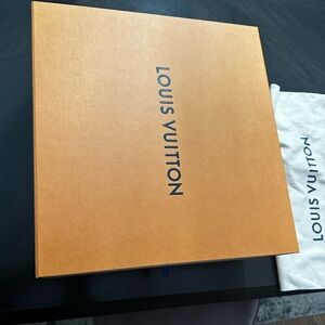 LV box and dust bag